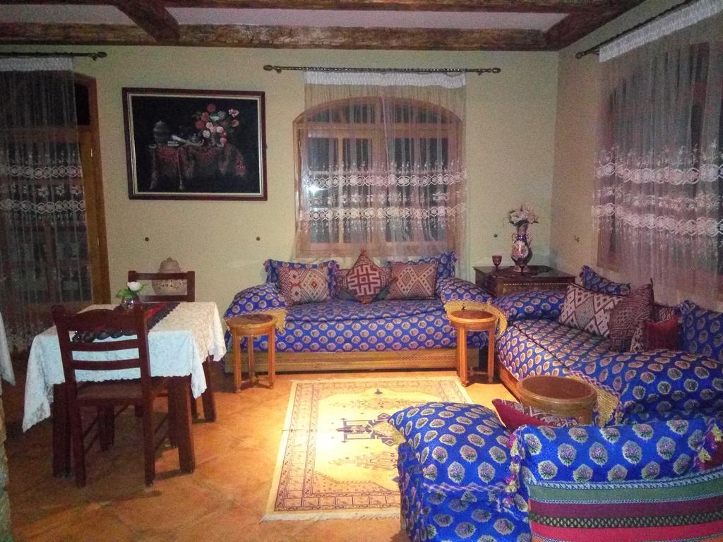 Atlas House Hotel Ifrane Esterno foto